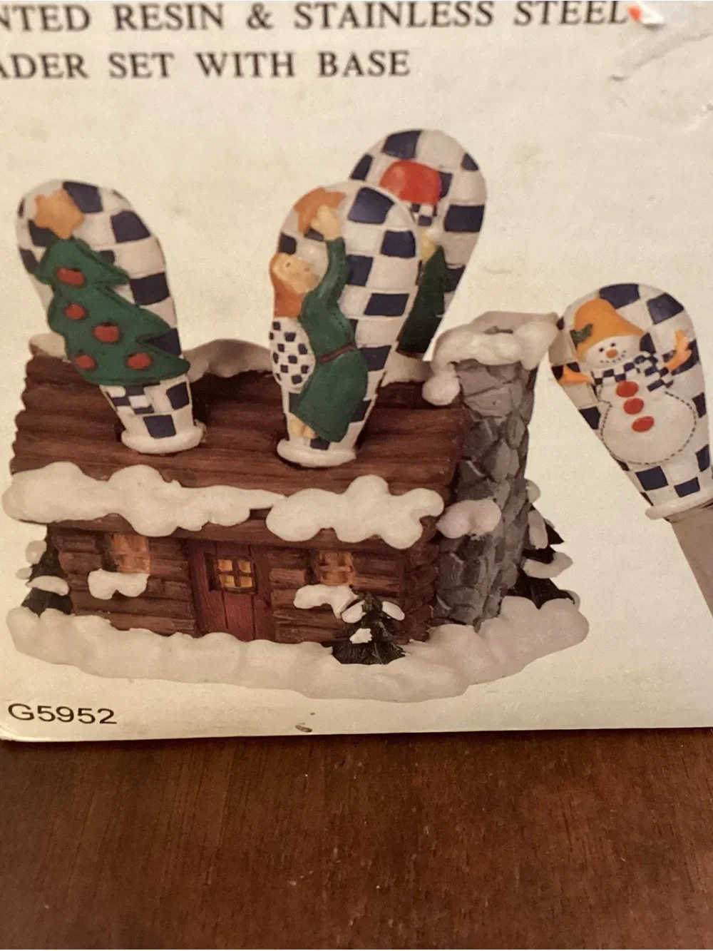 Holiday Log Cabin Cheese Spreader Rest Set — Multi-Color